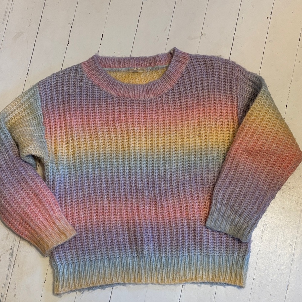 1.4.3. Story by Line Up Pastel Rainbow Sweater